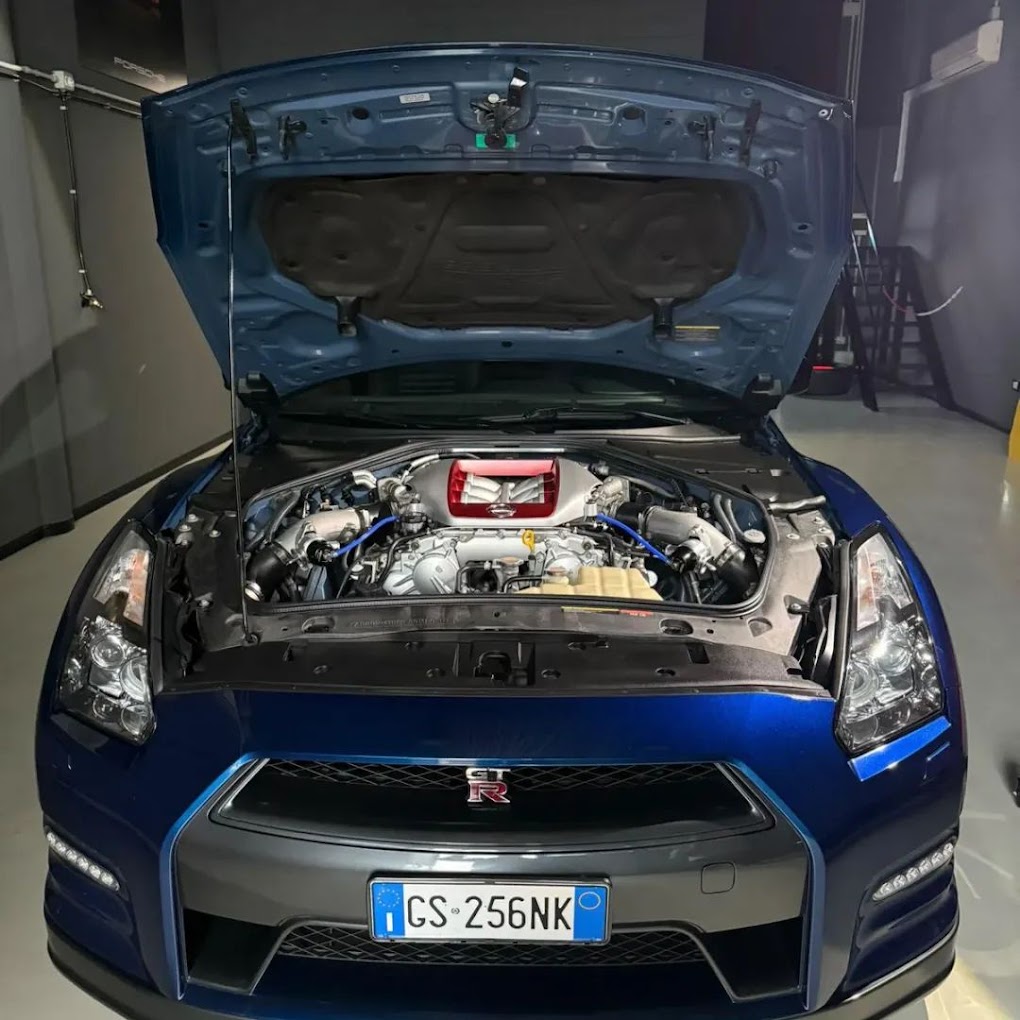 Nissan GT-R in studio